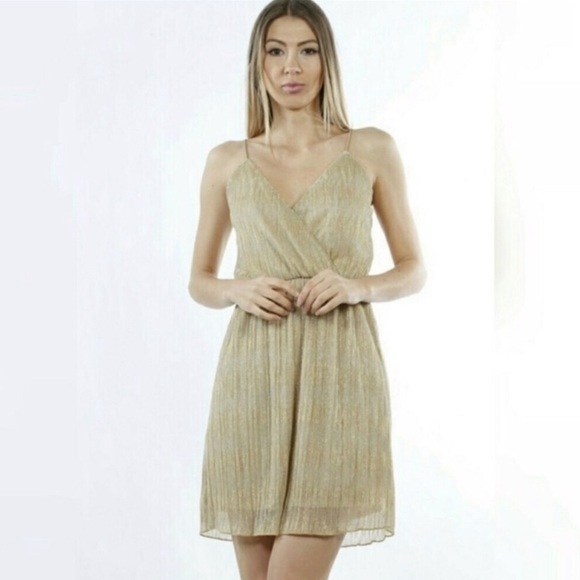 ❣️ Sale was 45$ down sizing ❣️ Gold surpliced dress- great holiday dress. - Picture 2 of 8